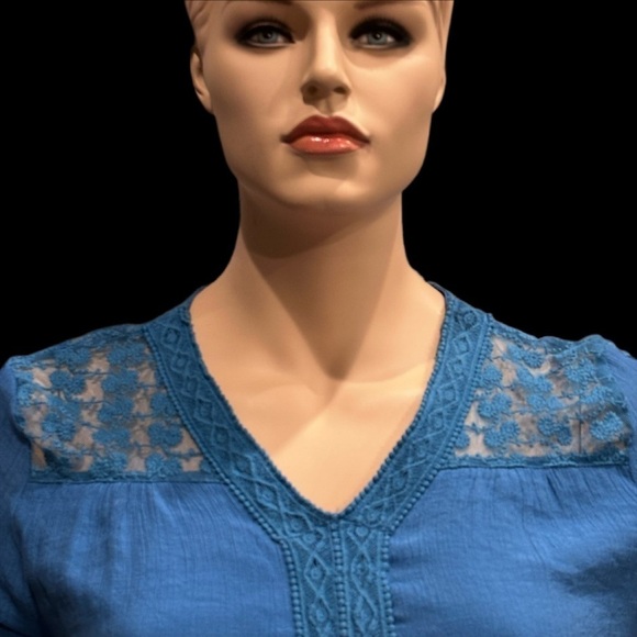 Style & Co Boho Lace Inset Shirt Size XL Turquoise/Aqua V-Neck, Layered Look Hem - Picture 11 of 12